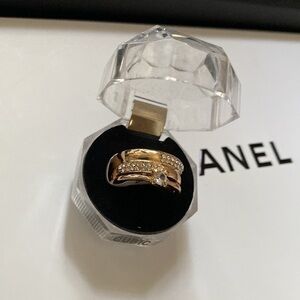 Gold Fashion tone ring NWT